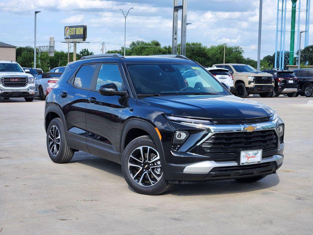 new 2026 Chevrolet TrailBlazer car, priced at $26,580