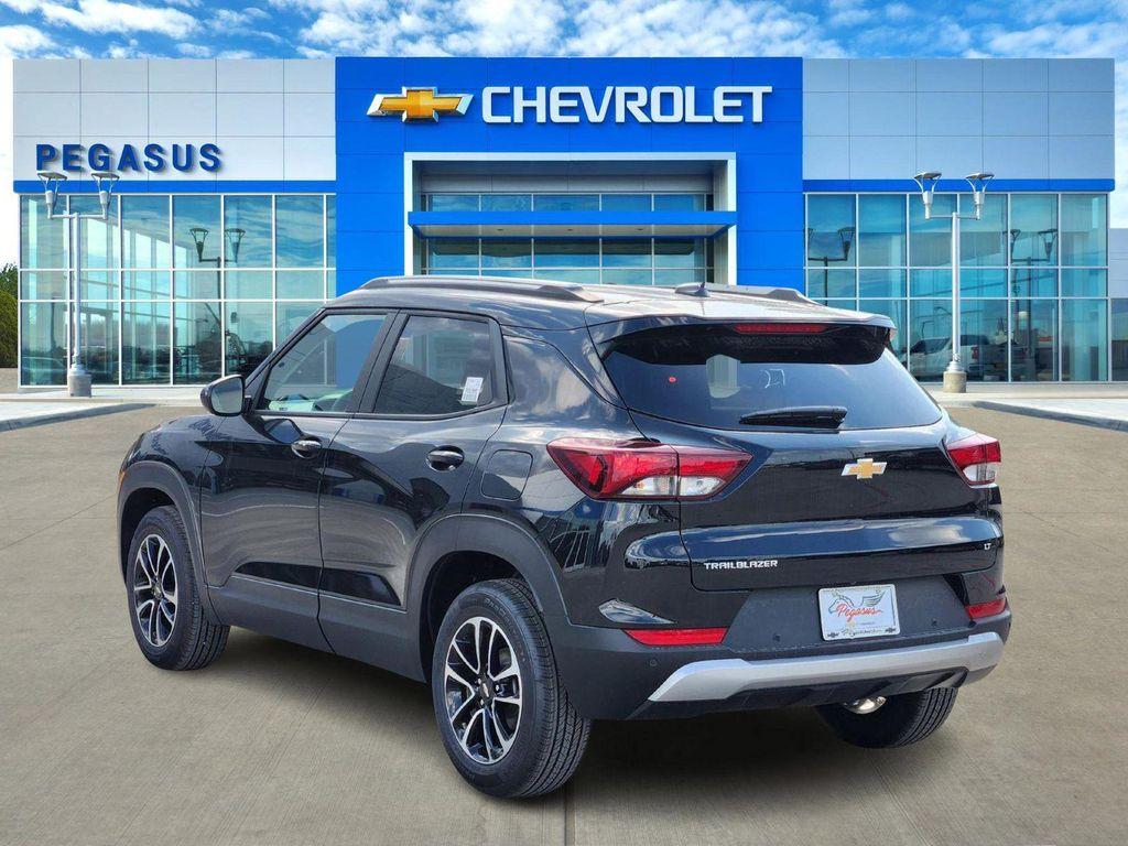 new 2026 Chevrolet TrailBlazer car, priced at $26,580