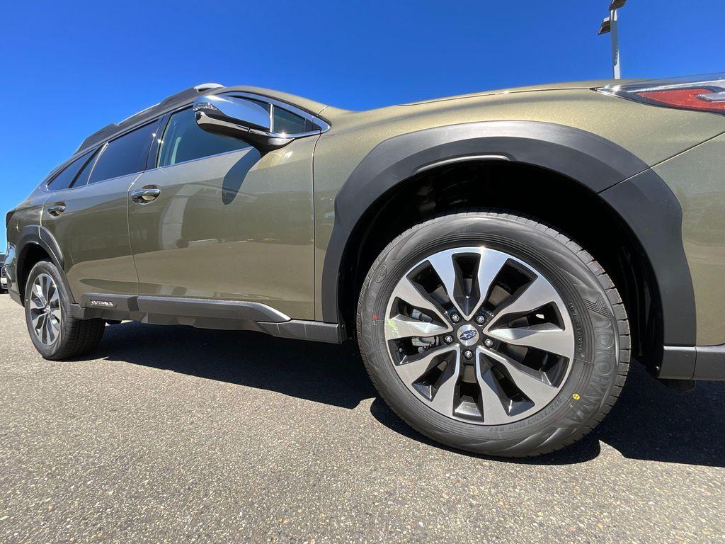 new 2025 Subaru Outback car, priced at $47,098