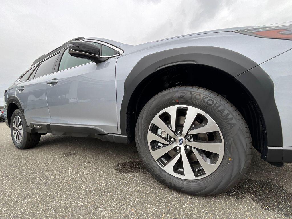 new 2025 Subaru Outback car, priced at $33,984