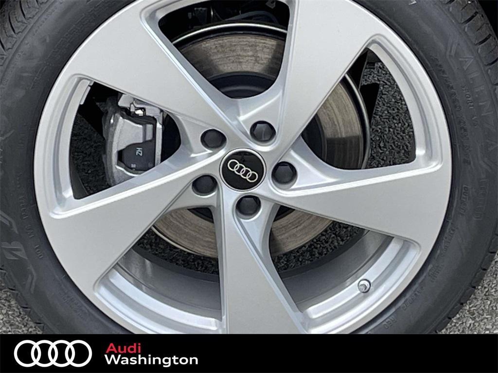 new 2025 Audi Q5 car, priced at $60,480