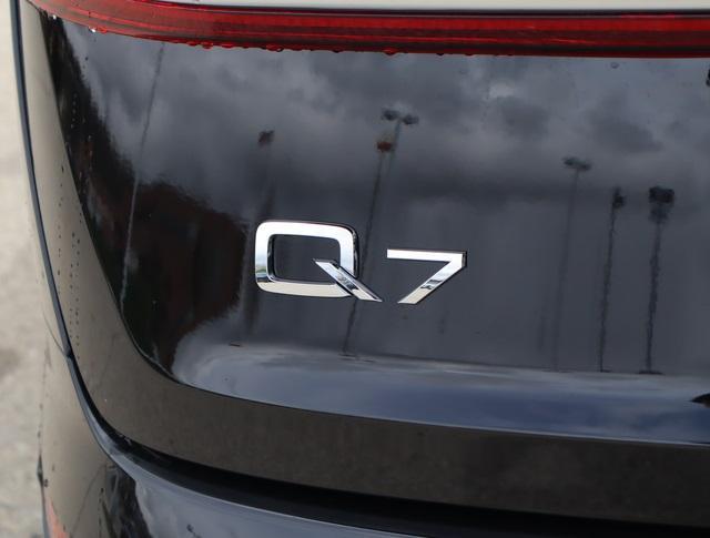 new 2024 Audi Q7 car, priced at $73,225