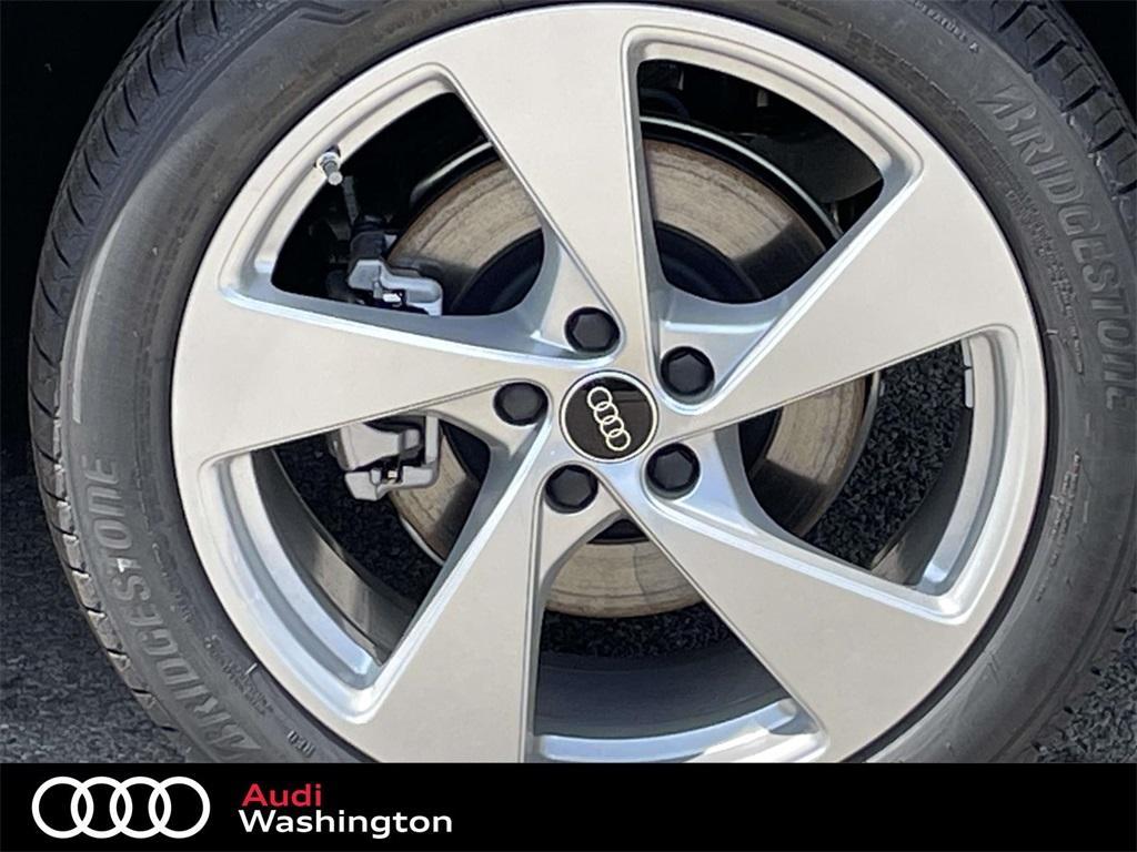 new 2025 Audi Q5 car, priced at $60,480