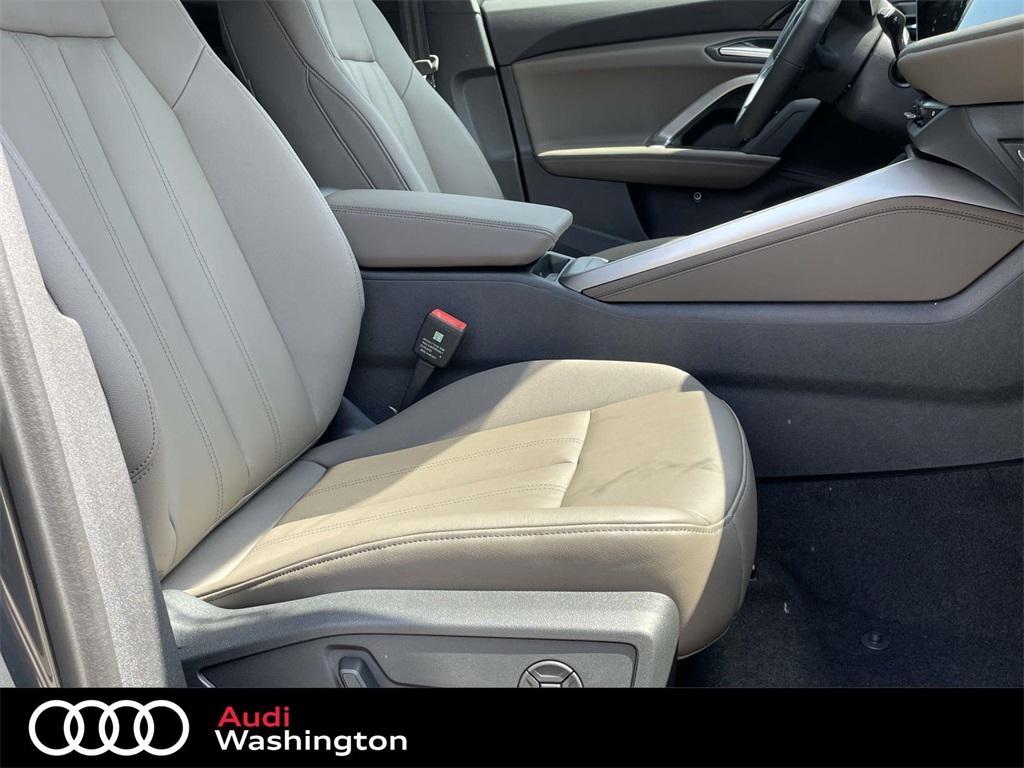 new 2025 Audi Q5 car, priced at $60,480