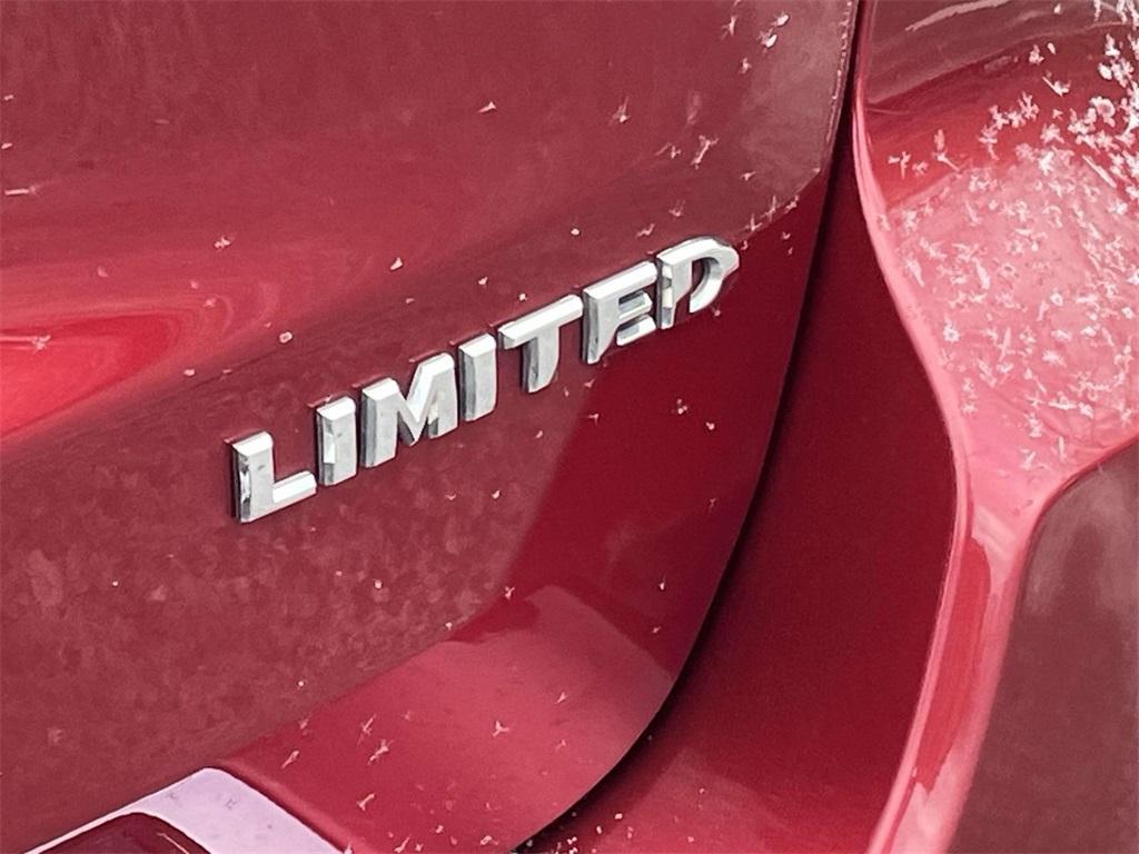 used 2014 Jeep Grand Cherokee car, priced at $9,998