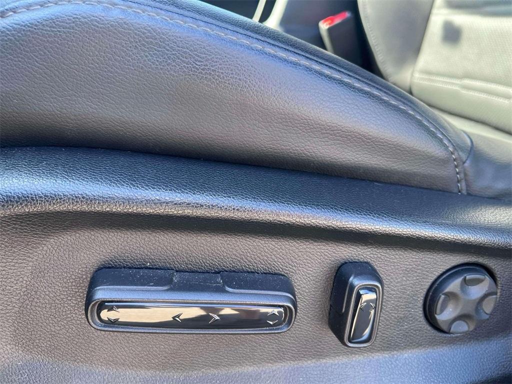 used 2022 Honda CR-V car, priced at $30,140