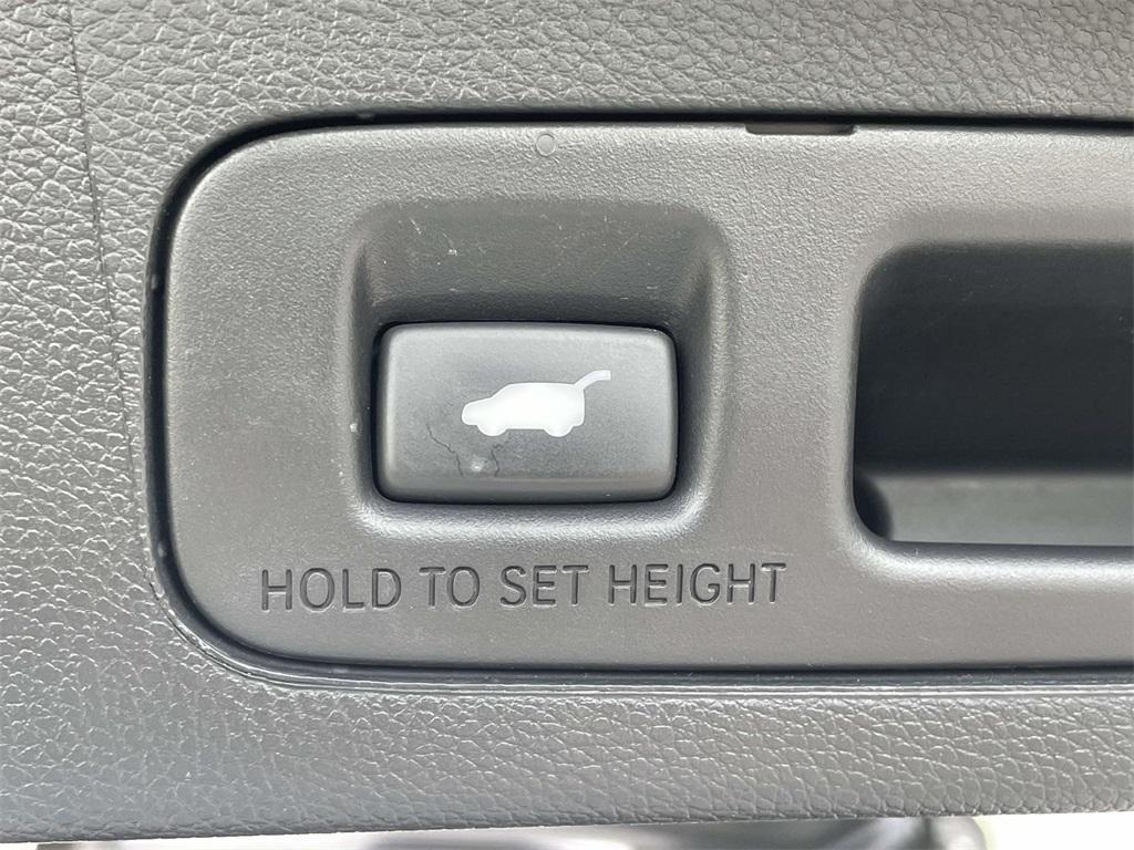 used 2021 Honda CR-V car, priced at $27,904
