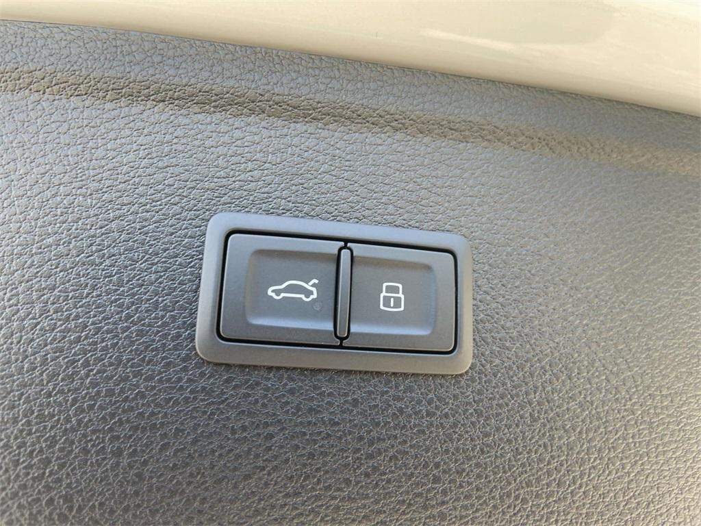 new 2025 Audi Q5 car, priced at $68,565