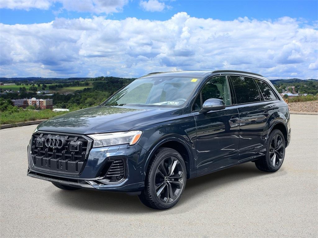 new 2025 Audi Q7 car, priced at $77,880