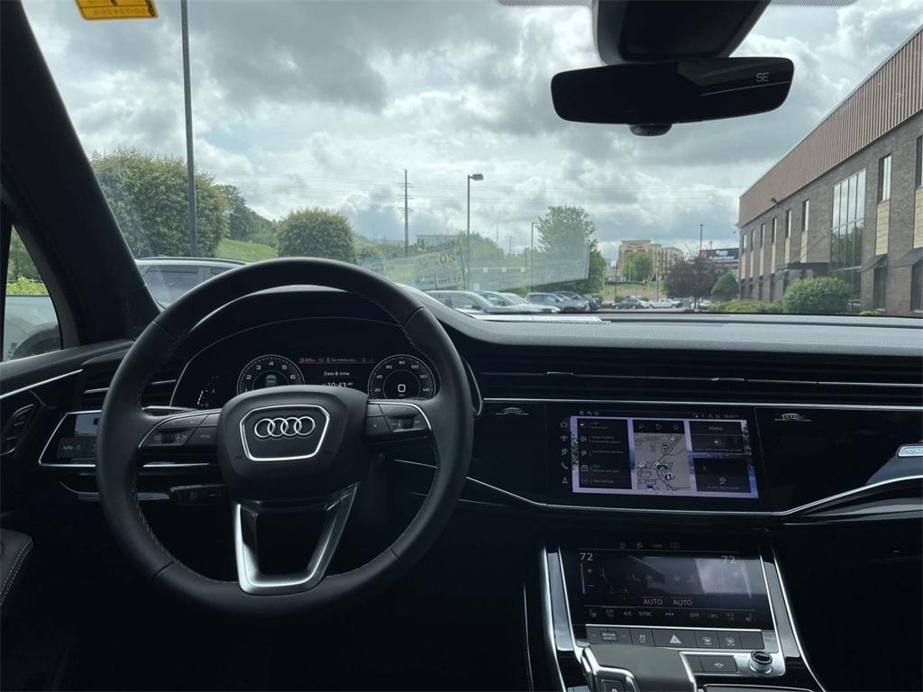 new 2025 Audi Q7 car, priced at $77,880