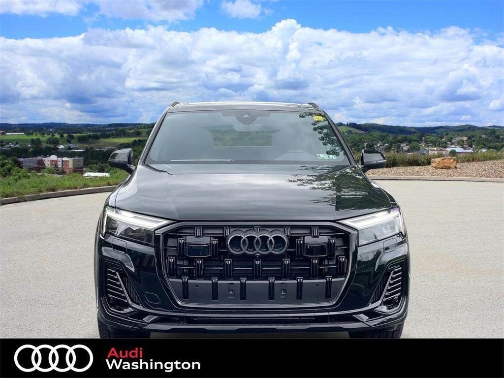 new 2025 Audi Q7 car, priced at $77,880