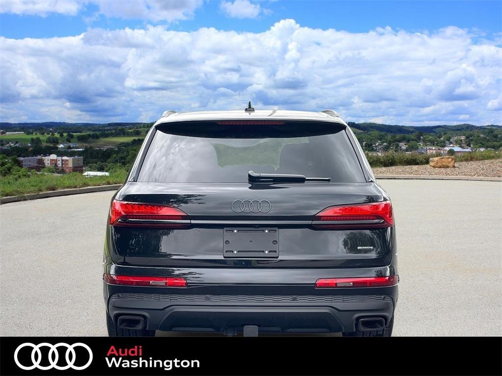 new 2025 Audi Q7 car, priced at $77,880