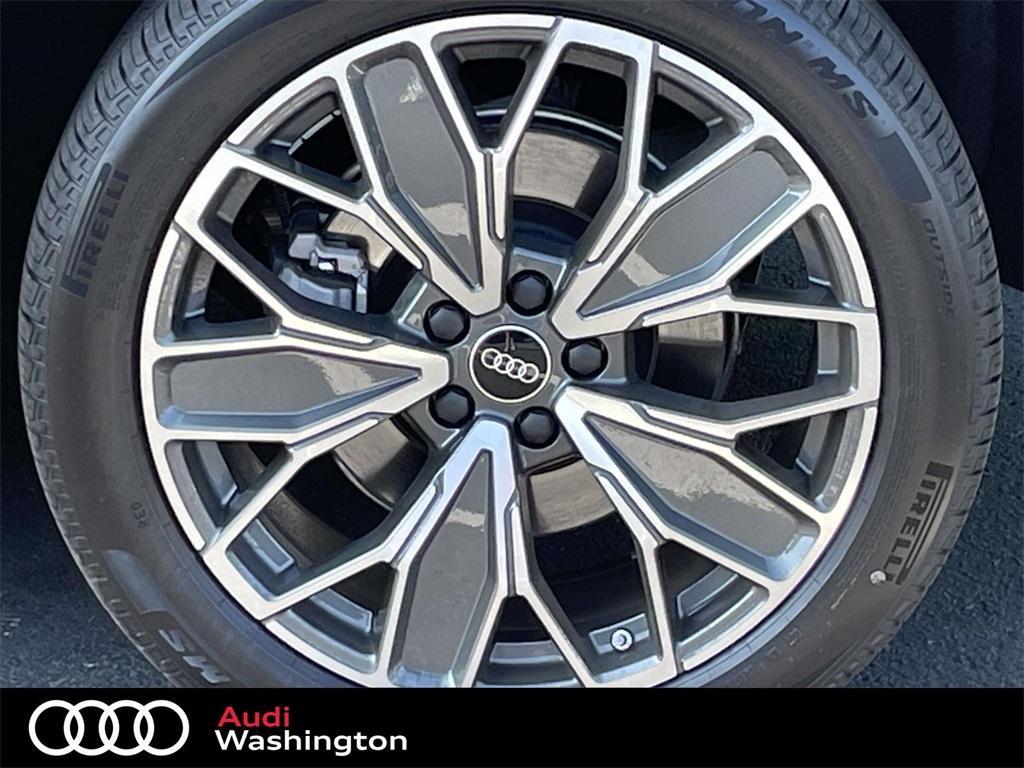 new 2025 Audi Q5 car, priced at $61,390
