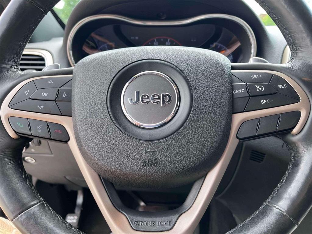 used 2015 Jeep Grand Cherokee car, priced at $13,976