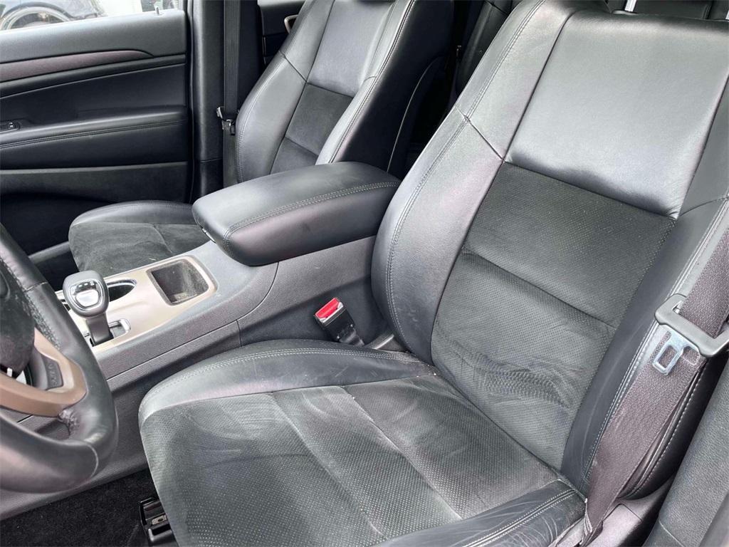 used 2015 Jeep Grand Cherokee car, priced at $13,976