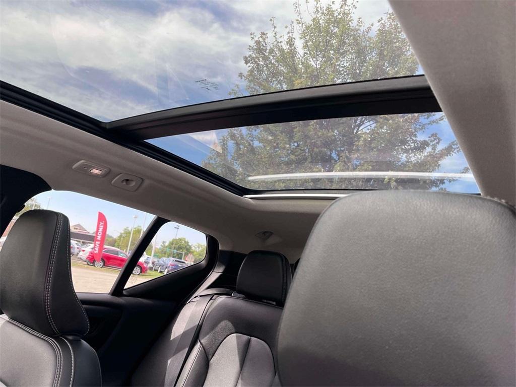 used 2024 Volvo XC40 car, priced at $31,992