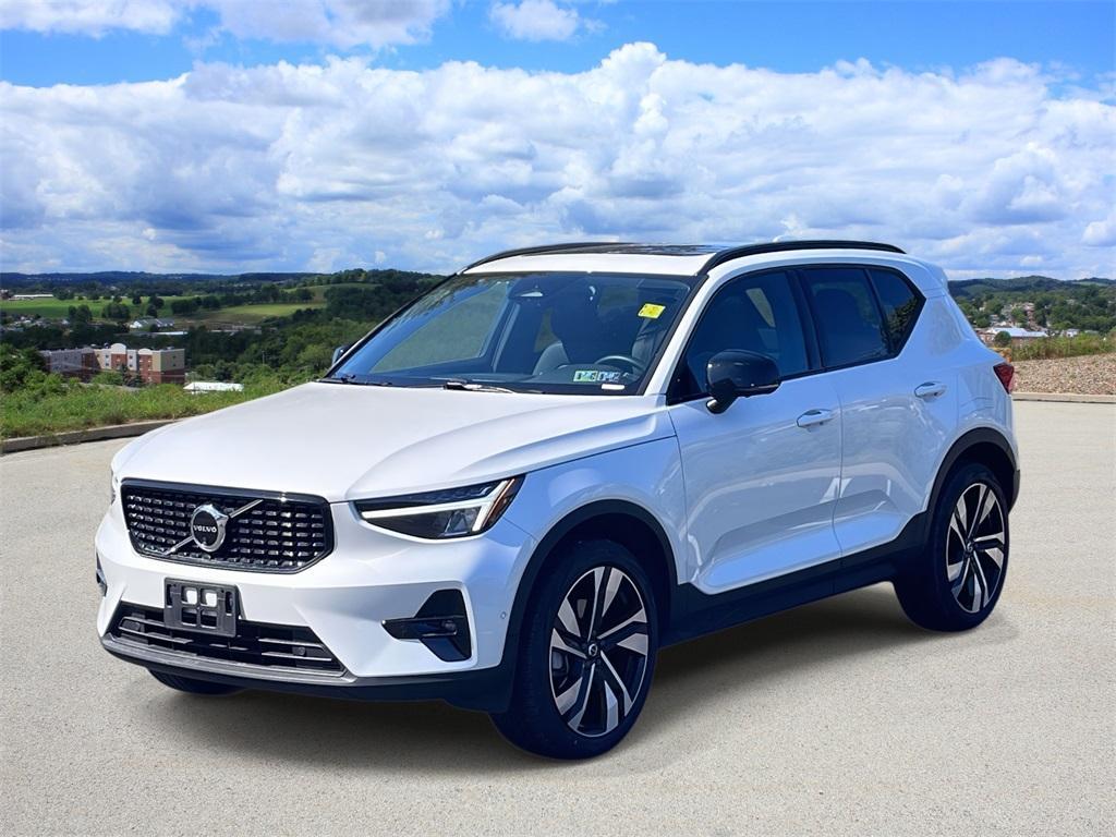used 2024 Volvo XC40 car, priced at $33,700