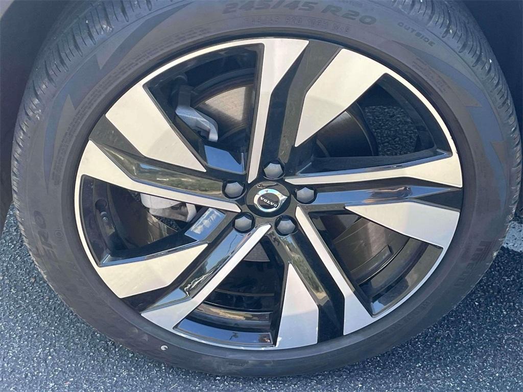 used 2024 Volvo XC40 car, priced at $33,700