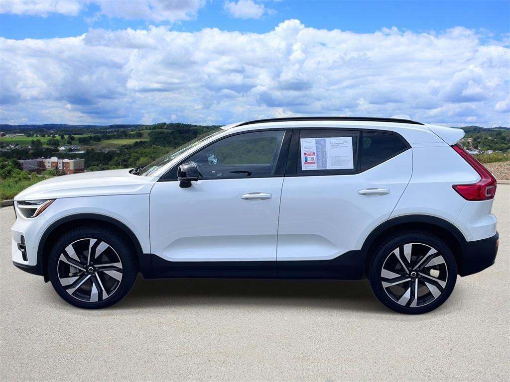 used 2024 Volvo XC40 car, priced at $31,992