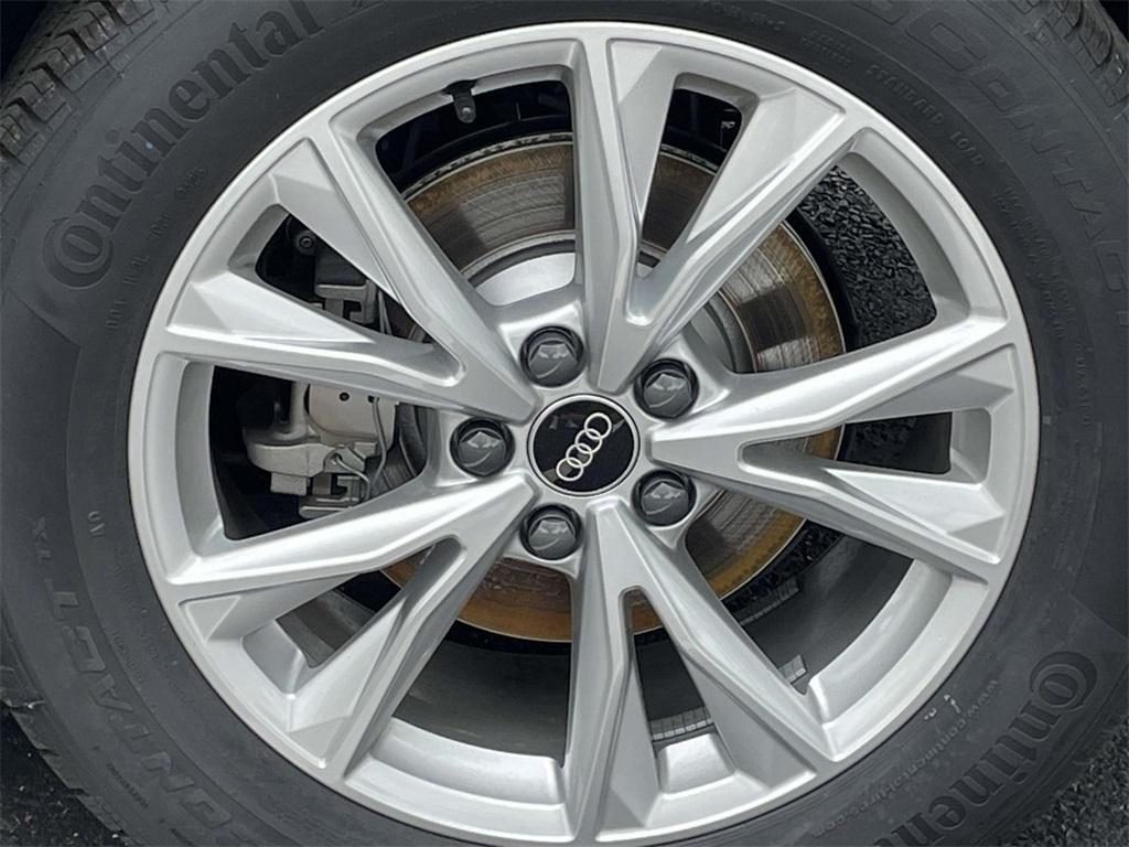 new 2025 Audi Q3 car, priced at $45,690
