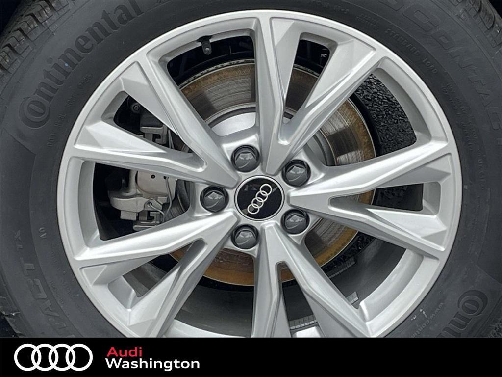 new 2025 Audi Q3 car, priced at $45,690