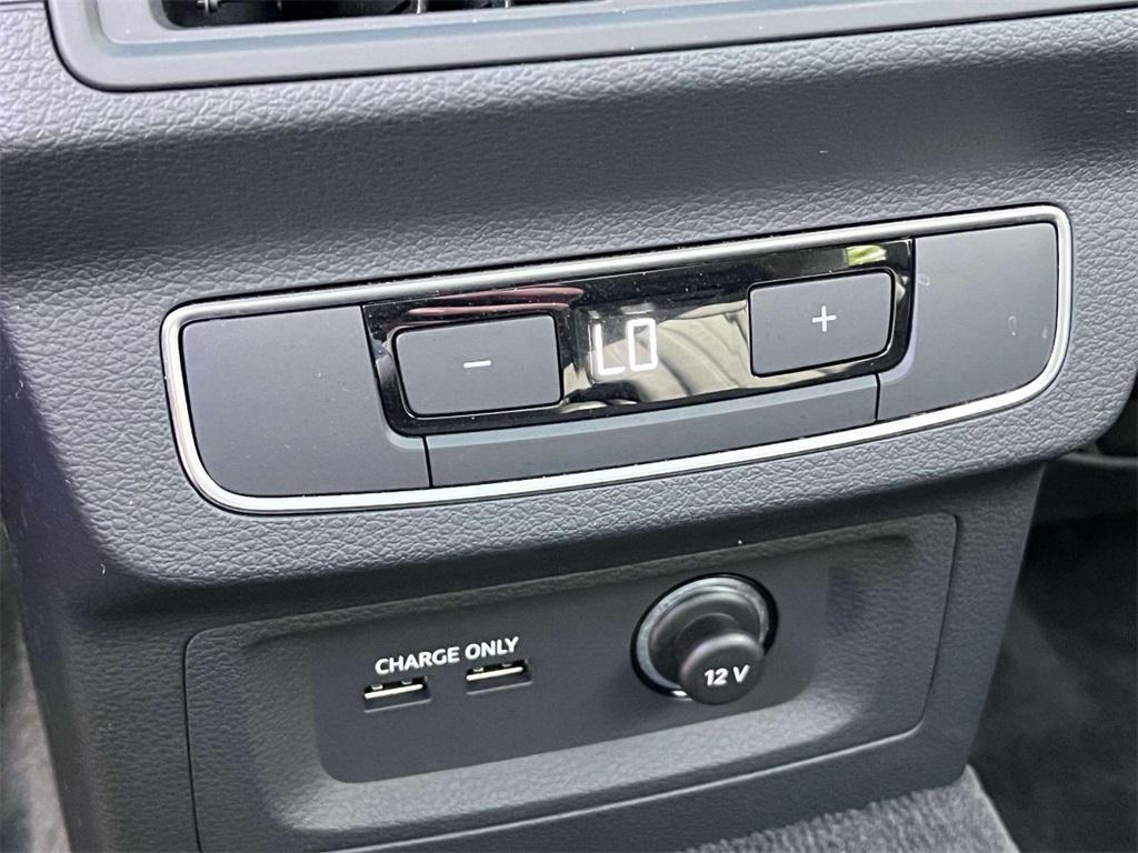 used 2024 Audi Q5 e car, priced at $40,900