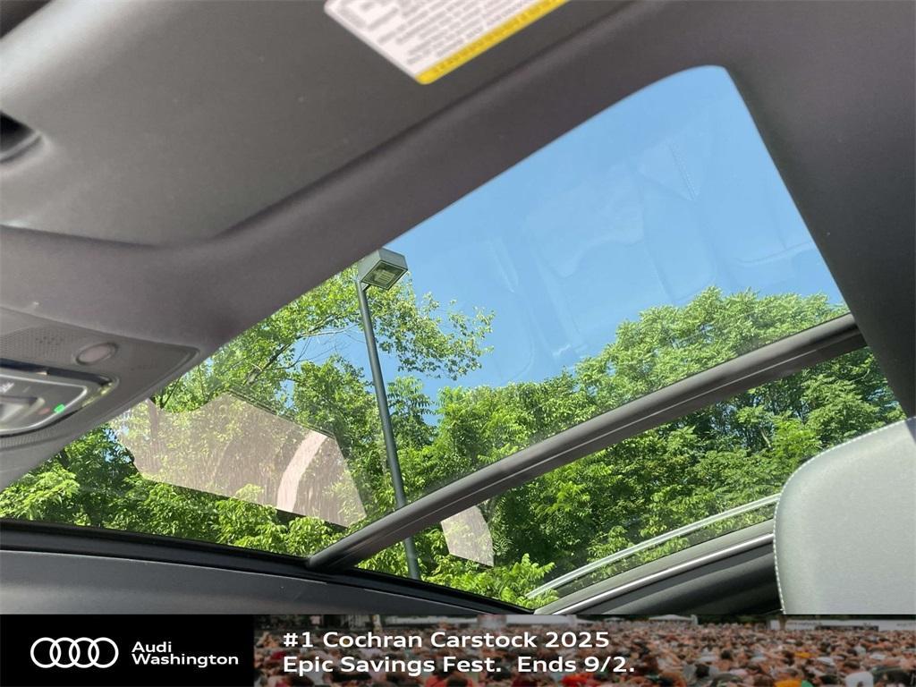 new 2025 Audi Q7 car, priced at $77,580