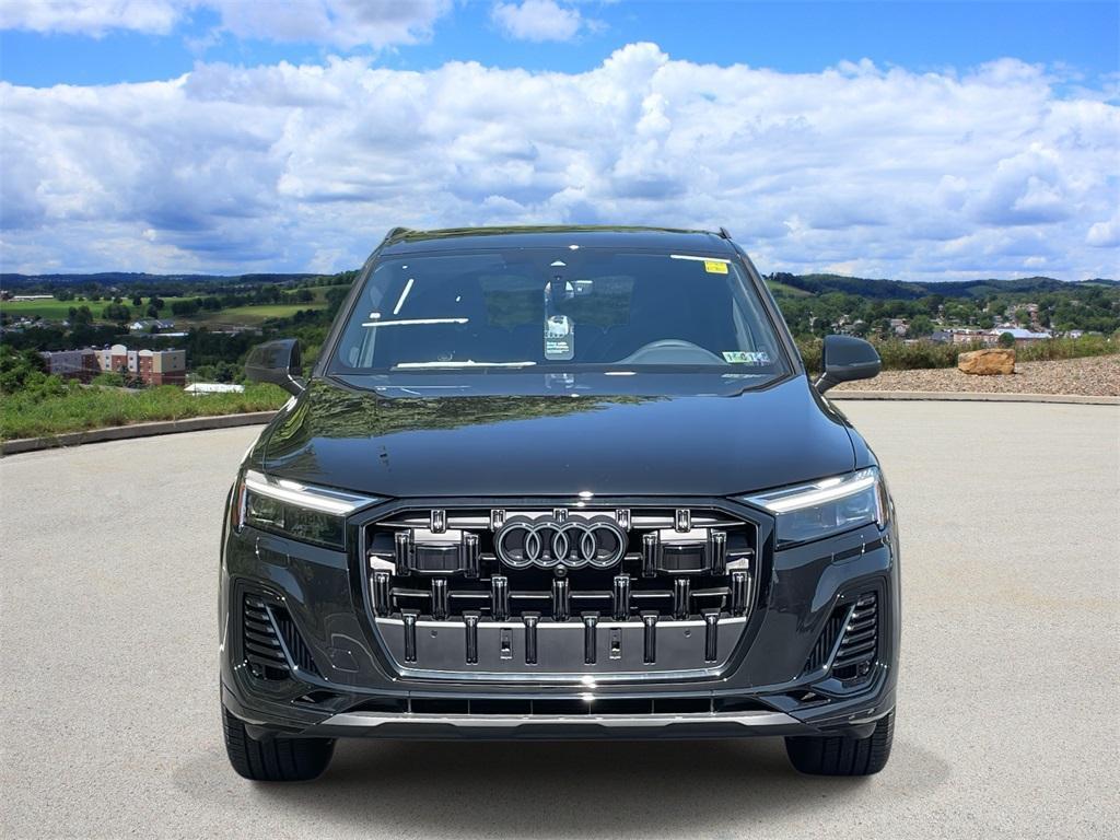 new 2025 Audi Q7 car, priced at $77,580