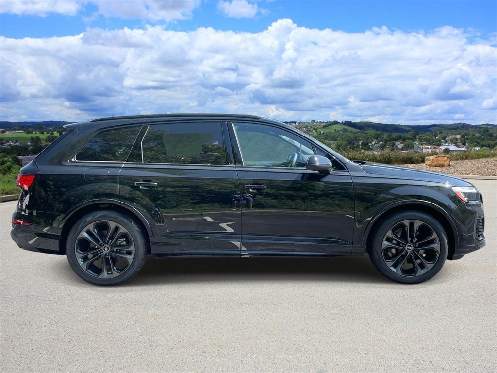 new 2025 Audi Q7 car, priced at $77,580