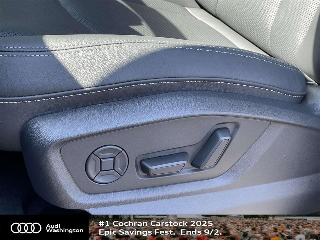 new 2025 Audi Q7 car, priced at $77,580