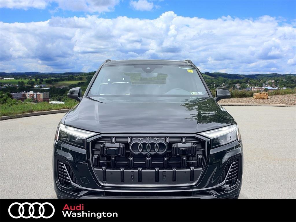 new 2025 Audi Q7 car, priced at $77,580
