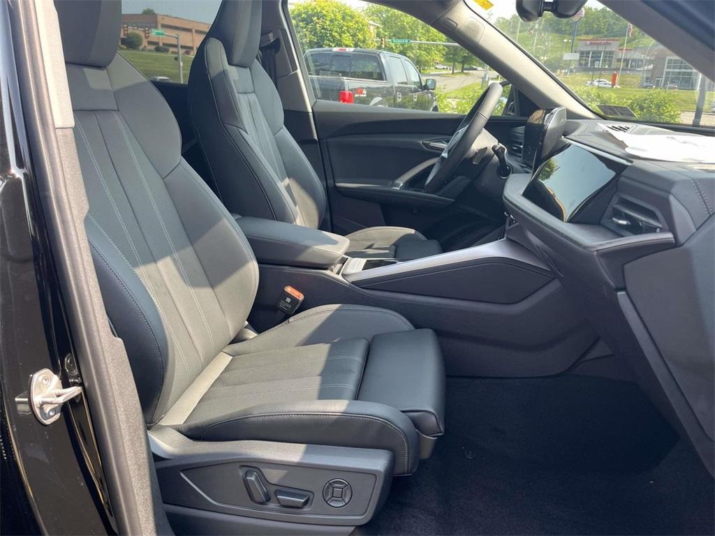 new 2025 Audi Q5 car, priced at $60,975