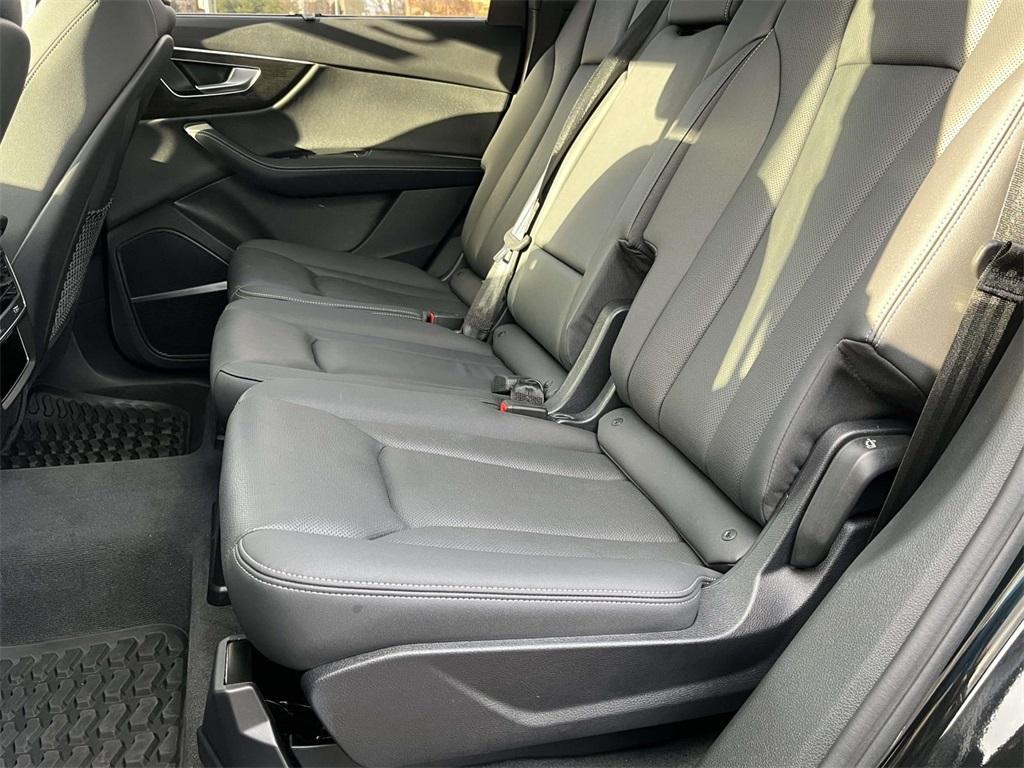 used 2025 Audi Q7 car, priced at $57,998