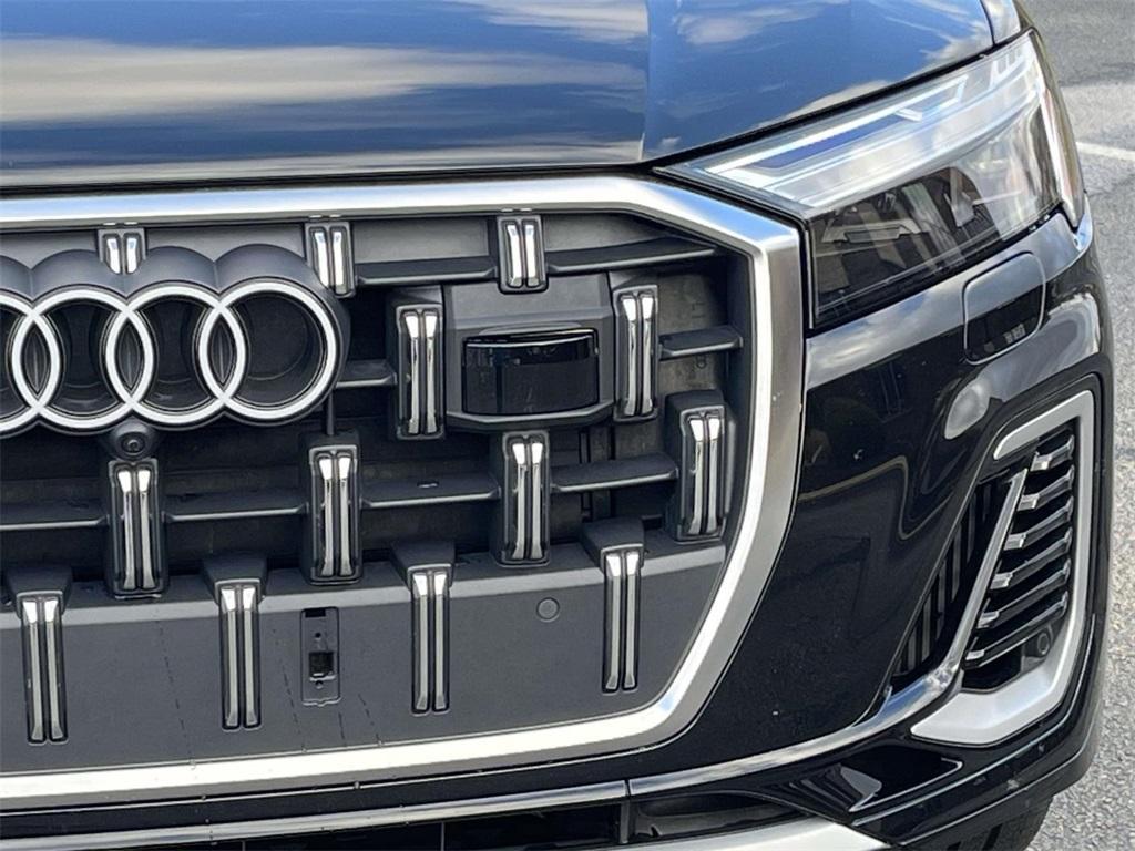 used 2025 Audi Q7 car, priced at $57,998
