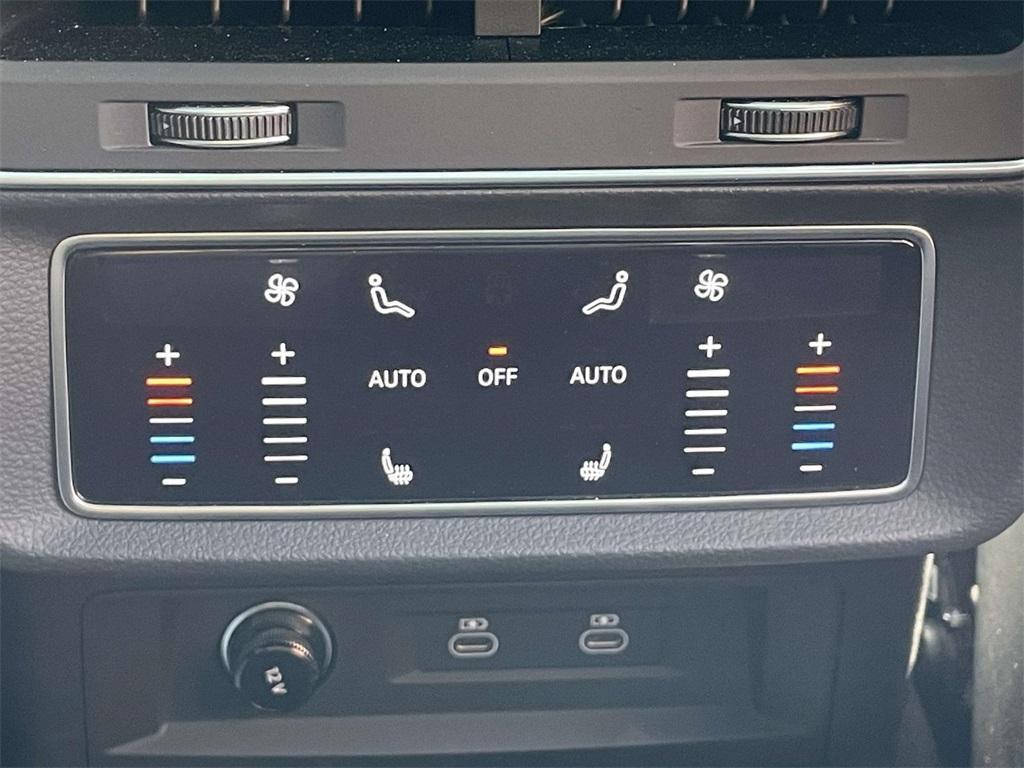 used 2025 Audi Q7 car, priced at $67,500