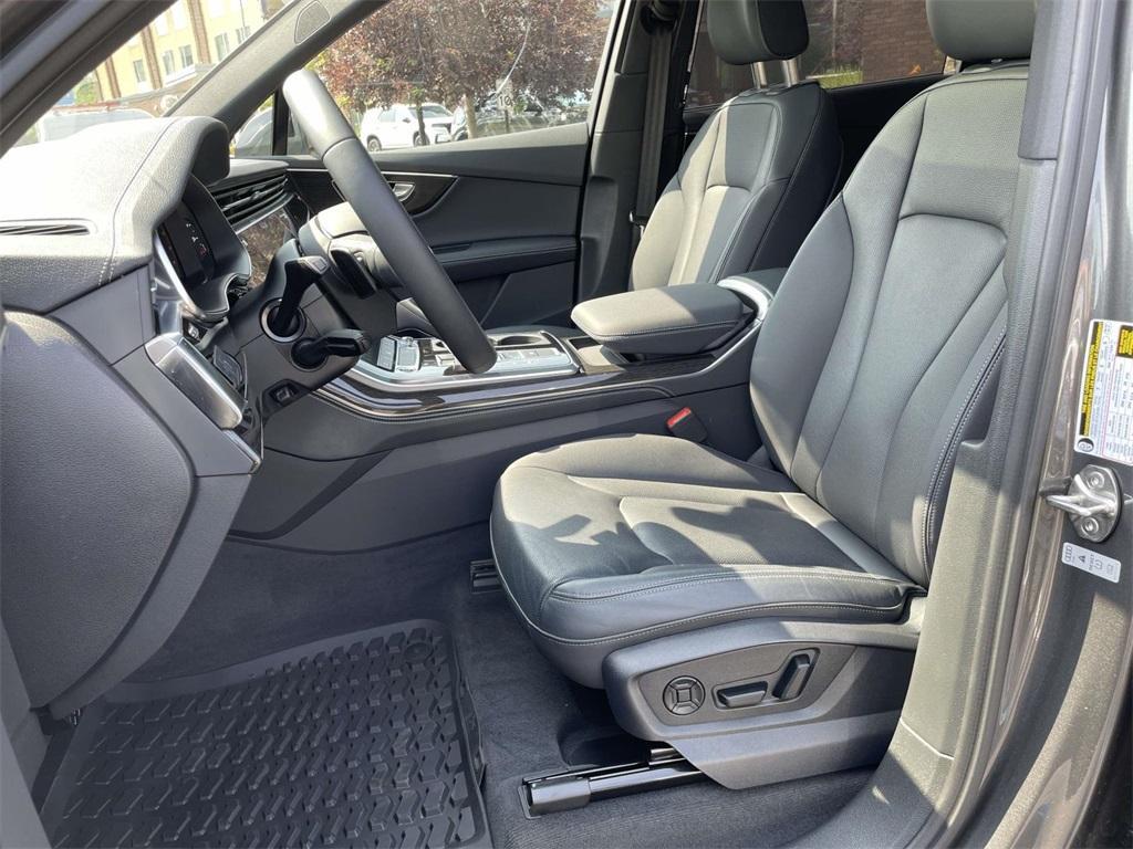 used 2025 Audi Q7 car, priced at $67,500