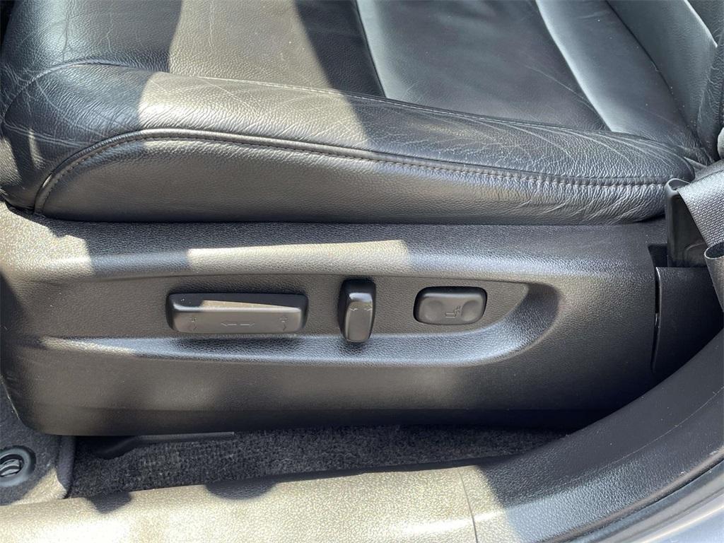used 2016 Acura MDX car, priced at $17,609