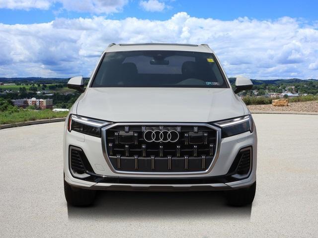 new 2025 Audi Q7 car, priced at $76,025