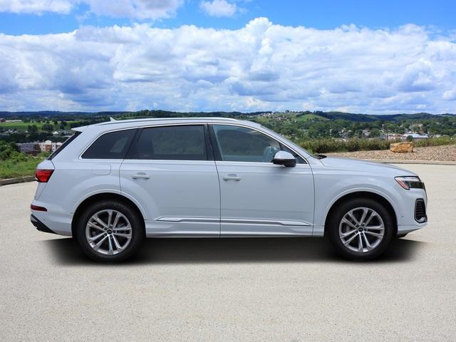 new 2025 Audi Q7 car, priced at $76,025