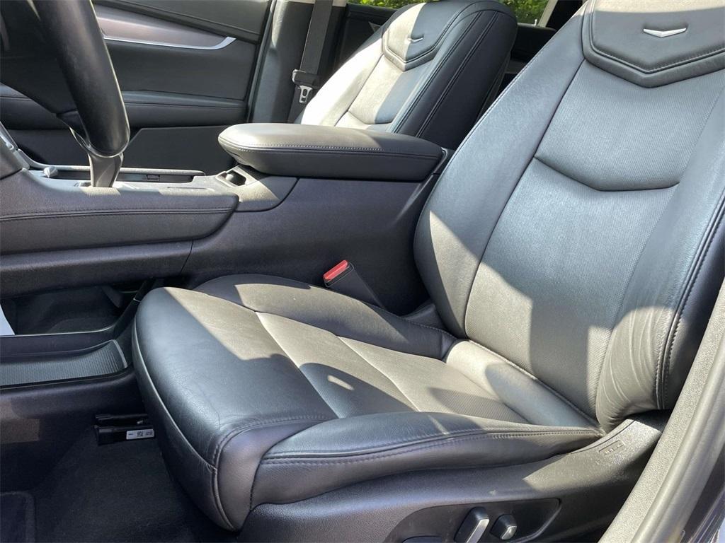 used 2018 Cadillac XT5 car, priced at $18,290