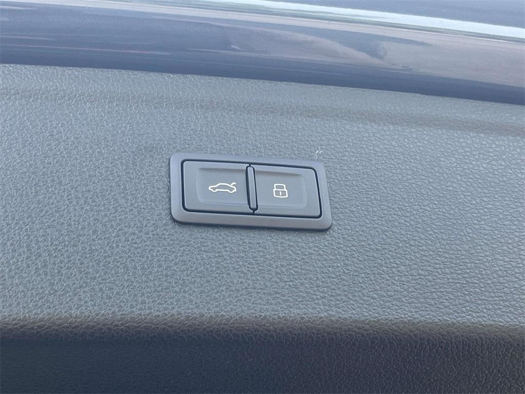new 2025 Audi Q5 car, priced at $68,565