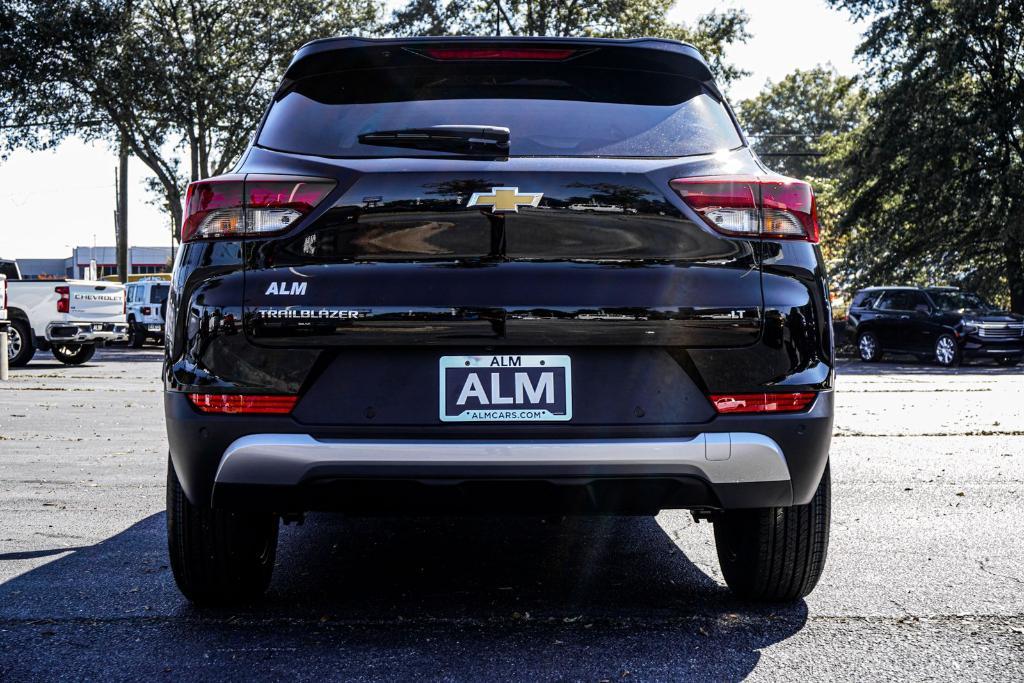 new 2026 Chevrolet TrailBlazer car, priced at $27,197