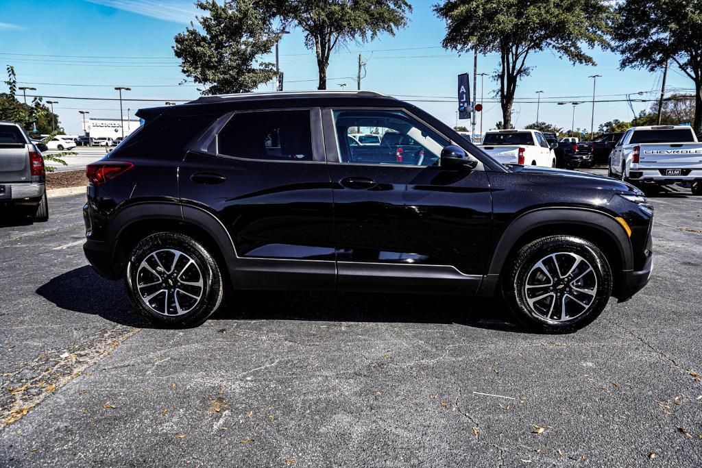 new 2026 Chevrolet TrailBlazer car, priced at $27,197
