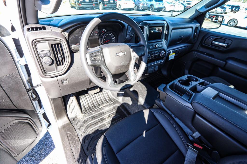 new 2025 Chevrolet Silverado 1500 car, priced at $33,817