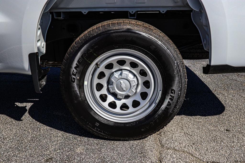 new 2025 Chevrolet Silverado 1500 car, priced at $33,817