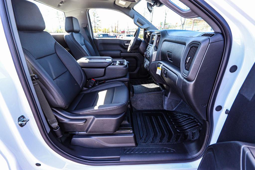 new 2025 Chevrolet Silverado 1500 car, priced at $33,817