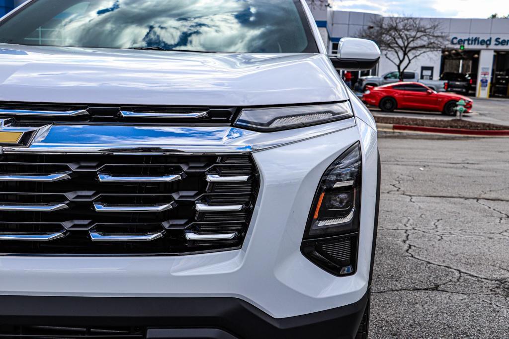 new 2025 Chevrolet Equinox car, priced at $27,595