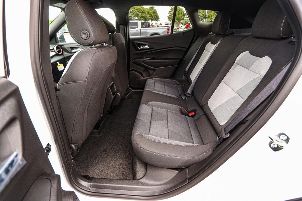 new 2025 Chevrolet Trax car, priced at $22,281