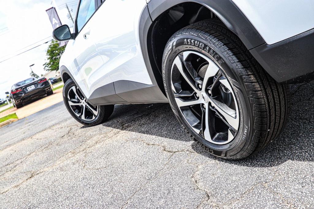new 2025 Chevrolet Trax car, priced at $22,281