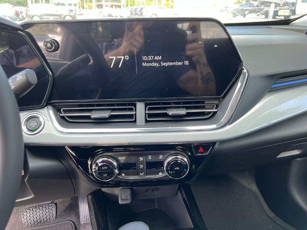 new 2025 Chevrolet Trax car, priced at $23,485